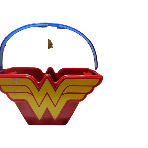 Wonder Woman Bucket Basket Desktop Organizer with Handle – Hero Decor Comiccore - Picture 10 of 14